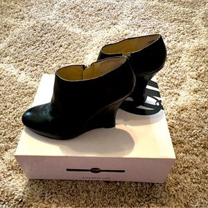 BOGO FREE Nine West Wedge Booties Black 7.5 med